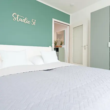 Apartment Seetempel 57 *